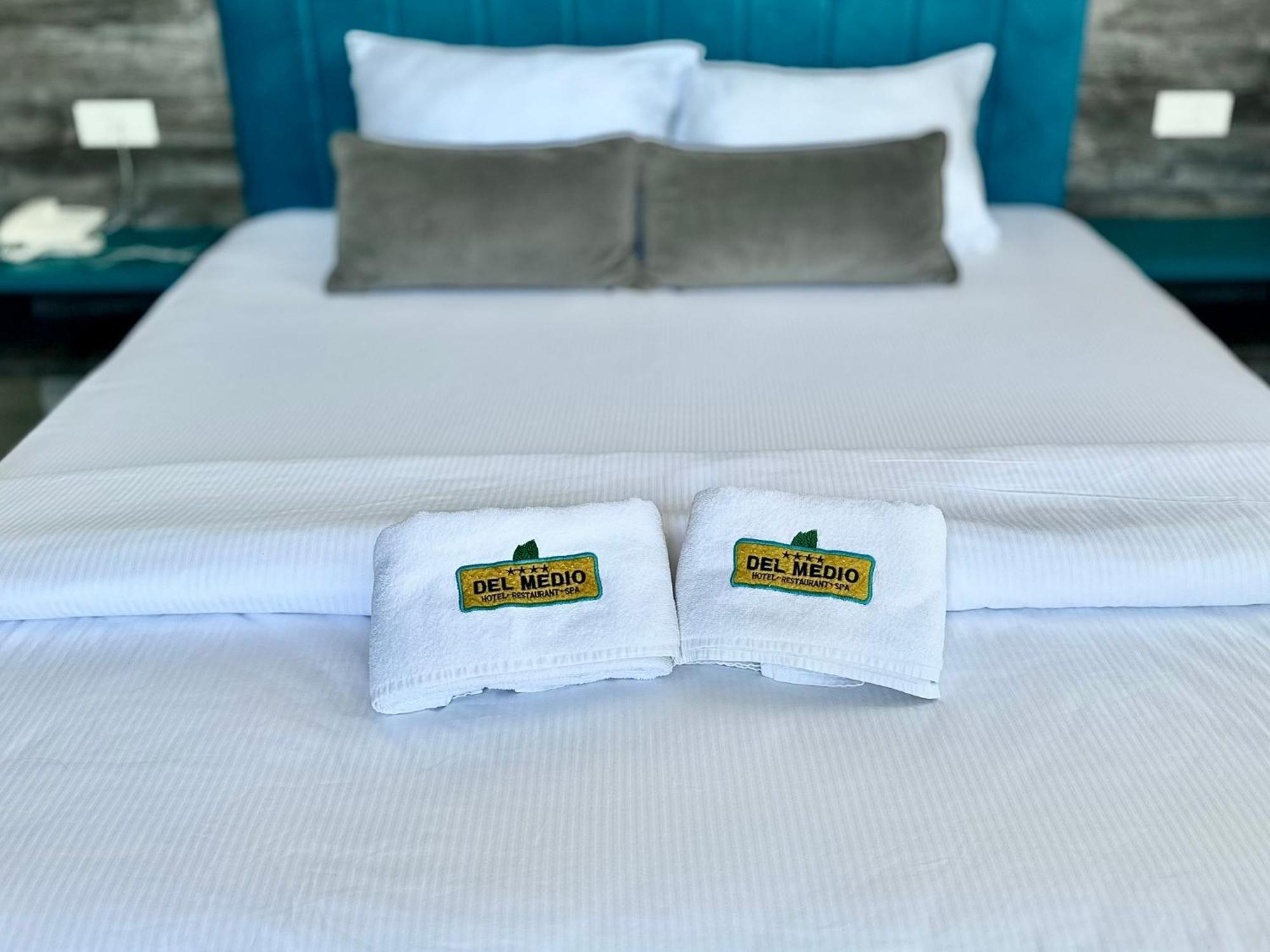 Hotel Del Medio ストモレ エクステリア 写真