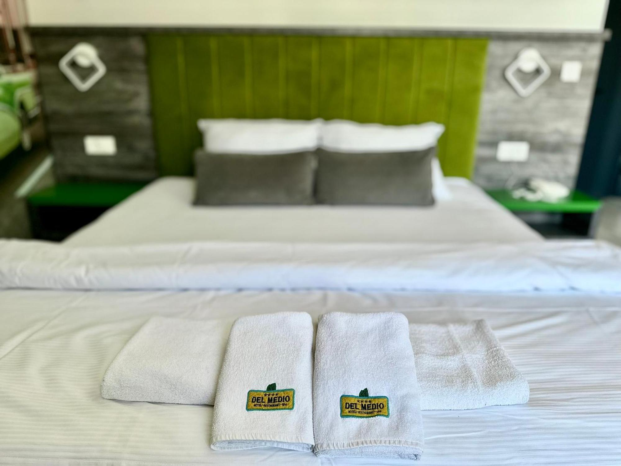 Hotel Del Medio ストモレ エクステリア 写真